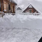 Loulou, Massif Central, Шале *