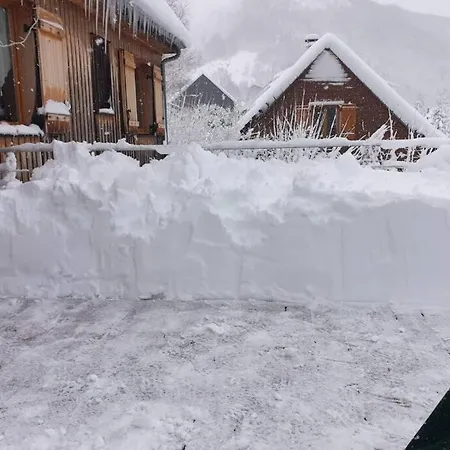 Loulou, Massif Central, Horská chata *
