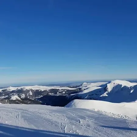Loulou, Massif Central, Horská chata Le Mont-Dore